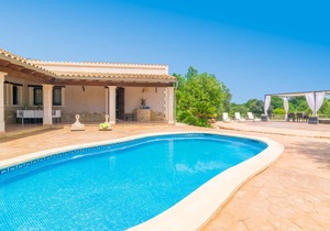 150 m² Villa ∙ 3 bedrooms ∙ 6 guests