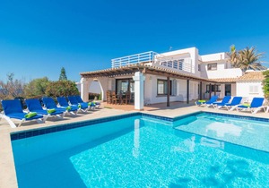 150 m² Villa ∙ 3 bedrooms ∙ 6 guests