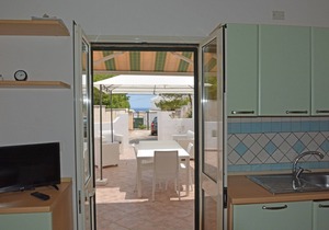 150 meters from the sea, sand, central house for 7 people with sea view