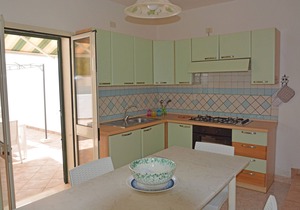 150 meters from the sea, sand, central house for 7 people with sea view