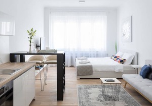 150sqm Main Square Apt!-4 Units-Great for Groups!