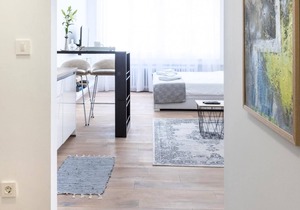 150sqm Main Square Apt!-4 Units-Great for Groups!