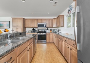 1575 - Sea Remedy, a spacious 4-bed 4.5-bath Corolla, NC, private pool, hot tub, sleeps 10