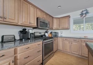1575 - Sea Remedy, a spacious 4-bed 4.5-bath Corolla, NC, private pool, hot tub, sleeps 10