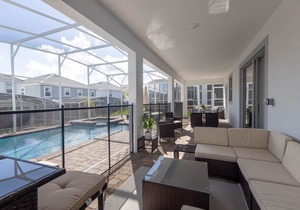 1579PD: Unique ChampionsGate 8b with private pool