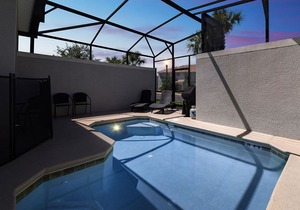 1589MVD: Resort style townhome with private pool!