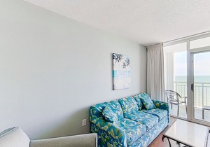 15th Floor Oceanfront Snowbird Friendly Condo w/ Shared Hot Tub/Pool, WiFi, AC