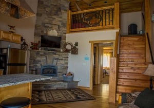 16) 1 BEDROOM WITH LOFT CONDOS - 3 QUEENS- The Mountain Inn