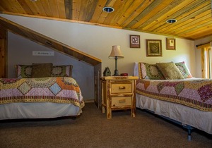 16) 1 BEDROOM WITH LOFT CONDOS - 3 QUEENS- The Mountain Inn