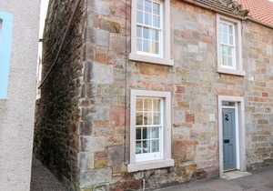 16 WESTGATE SOUTH, family friendly, country holiday cottage in Crail
