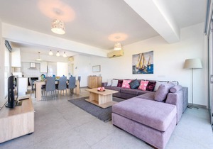160 m² Villa ∙ 4 bedrooms ∙ 8 guests