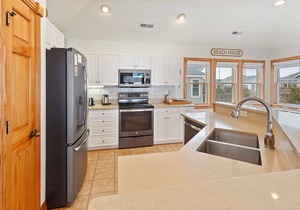1675* A Shore Thing *2 min walk to beach access