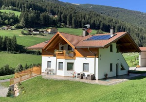 169 m² Apartment ∙ 6 bedrooms ∙ 14 guests