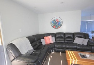 17 Alpine Avenue