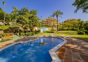 170 m² Apartment ∙ 3 bedrooms ∙ 6 guests