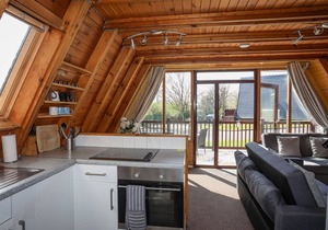 171 SNOWDONIA VIEW, pet friendly, with pool in Chwilog