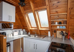 171 SNOWDONIA VIEW, pet friendly, with pool in Chwilog