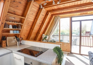 171 SNOWDONIA VIEW, pet friendly, with pool in Chwilog