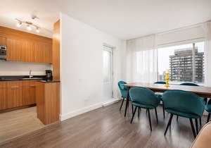 1725 - Downtown 2 Beds, Pool & Park