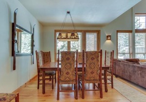 18 Aquila Lodge