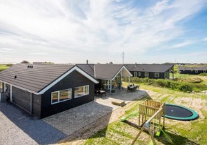 18 person holiday home in Ringkøbing