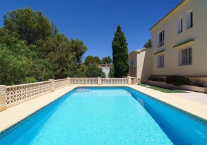 180 m² House ∙ 3 bedrooms ∙ 6 guests