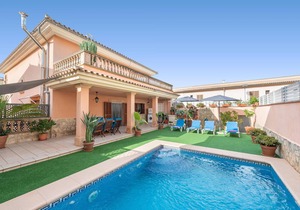 180 m² Villa ∙ 4 bedrooms ∙ 8 guests