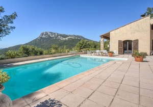 180 m² Villa ∙ 4 bedrooms ∙ 6 guests