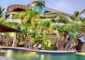 1858 m² Villa ∙ 8 bedrooms ∙ 24 guests
