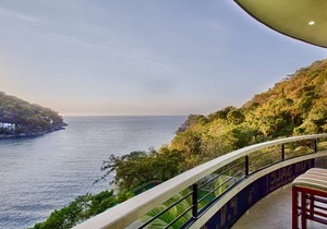 1858 m² Villa ∙ 8 bedrooms ∙ 25 guests