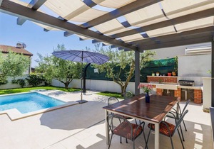 186 m² Accommodation ∙ 4 bedrooms ∙ 8 guests