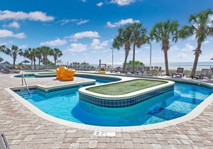 1BR/1BA Oceanfront condo w/Kitchen & Balcony in Center of MB, #1255