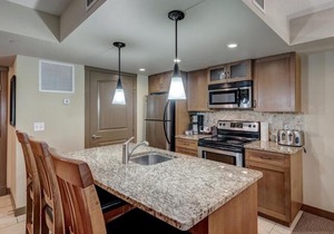 1BR/1BTH WALKOUT CONDO COPPERSTONE RESORT - HOTTUB
