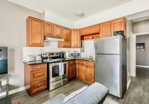 1BR Apt with King Bed & Netflix - PRIME Location!
