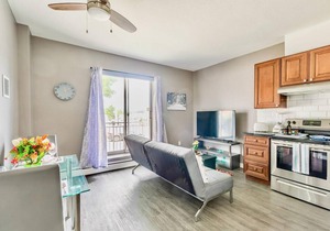 1BR Apt with King Bed & Netflix - PRIME Location!