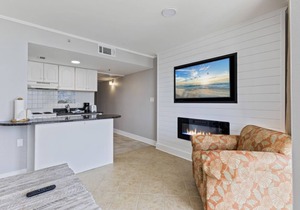 1BR Meridian Plaza Condo | Ocean View 🏊 Pool 🏊