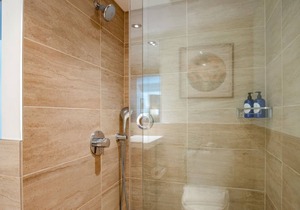1BR Ski In / Ski Out Modern Condo w/ Pool & Hot Tub by Harmony Whistler