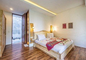 1BR Studio Room w/ Jungle View in Ubud Center (1)