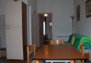 1° floor holiday apartment sleeps 2/3 at 100m from the beach.Free Wifi, dogs allowed.
