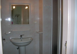 1° floor holiday apartment sleeps 2/3 at 100m from the beach.Free Wifi, dogs allowed.