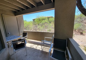 1st flooor in the Heart of Ventana Canyon-Hike-Bike-Golf and Enjoy the Desert