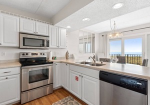 1st Floor, 2 Bed/2 Bath Oceanfront condo sleeps 6.