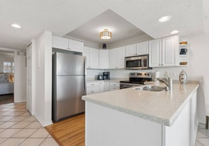 1st Floor, 2 Bed/2 Bath Oceanfront condo sleeps 6.