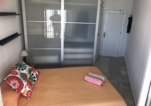 1st line beach, large terrace facing the sea, free WIFI
