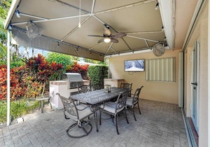 2/2 salt water pool home with king beds
