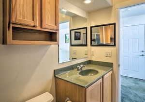 2-Acre Como Home w/ Mountain Views - Near Hiking!