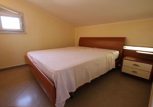 2 adjacent villas, 6 bedrooms, 4 Baths, Wi-Fi, Air cond., Pool, Garden, near Sea