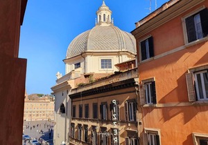 2 Apartments same building Piazza del Popolo 1+3