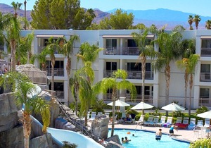 2 BDRM- PALM CANYON RESORT- ART MUSEUM 3 MILES~ HEATED POOLS, SLIDES, DINING