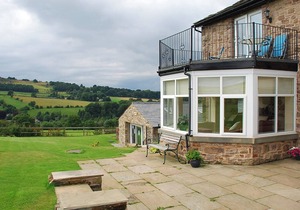 2 bedroom accommodation in Whaley Bridge near Buxton